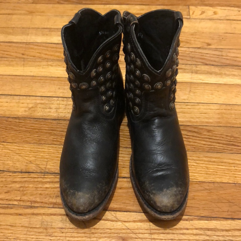 Frye F973 Studded Ankle Cowboy Boots Womens 9 B